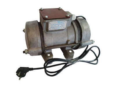 Vibrační motory IV-99 B , 380 V Litina